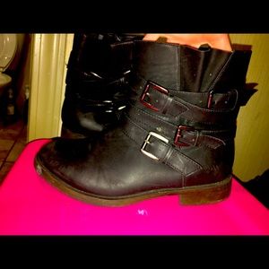 Women’s black buckle boots